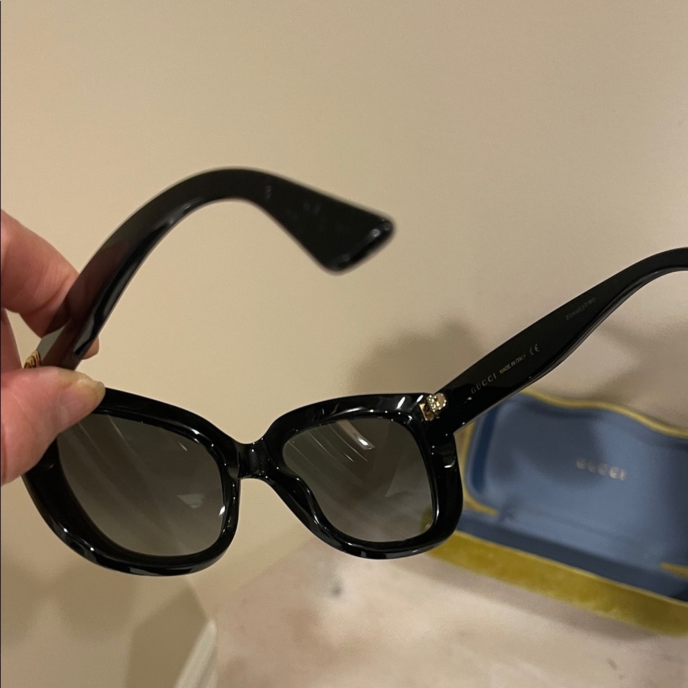 Gucci Black Cat Eye Sunglasses - Picture 9 of 16